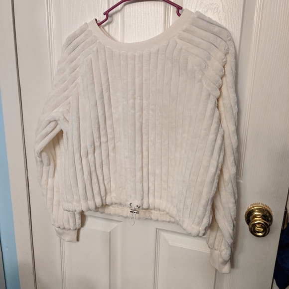 Sweater - Picture 2 of 3